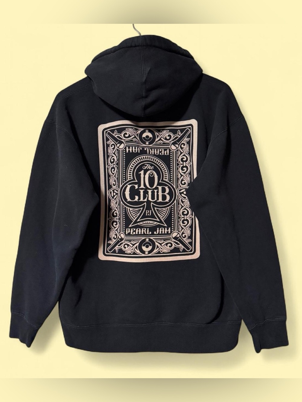Black Pearl Jam 'THE 10 CLUB' and 'PEARL JAM' Hoodie 
Size L
